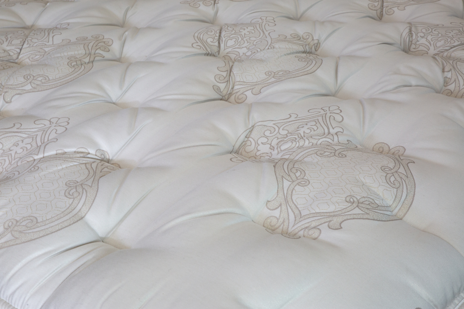 Versailles Lux Mattress image 2